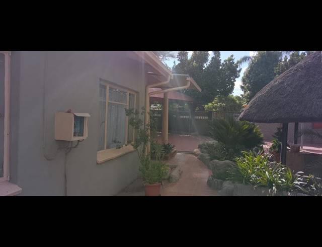 3 BEDROOM HOUSE FOR SALE IN GEELHOUTPARK